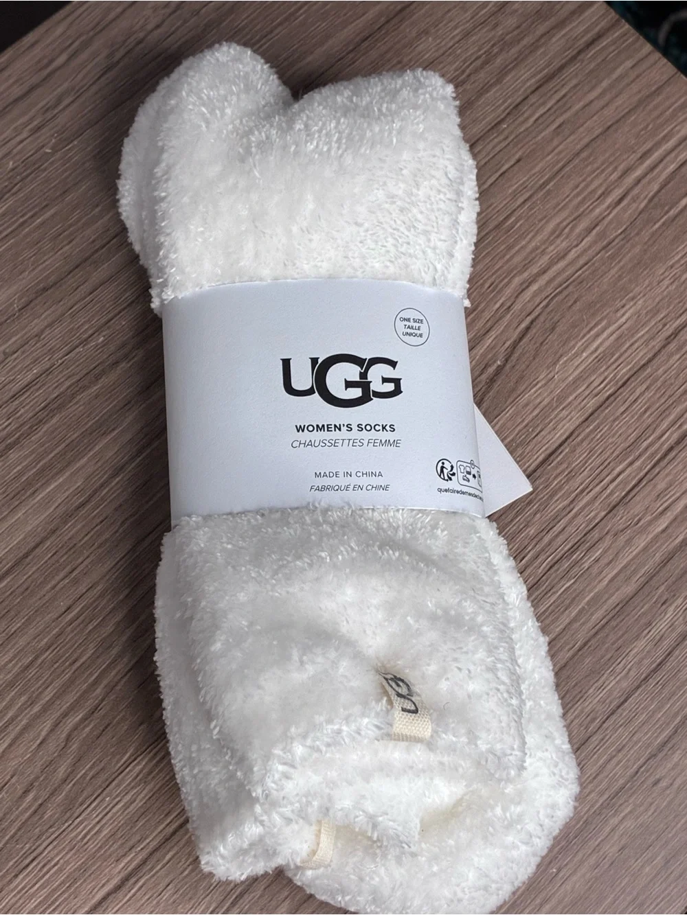 NWT UGG Women's Plush Cozy Socks - White - OSFA